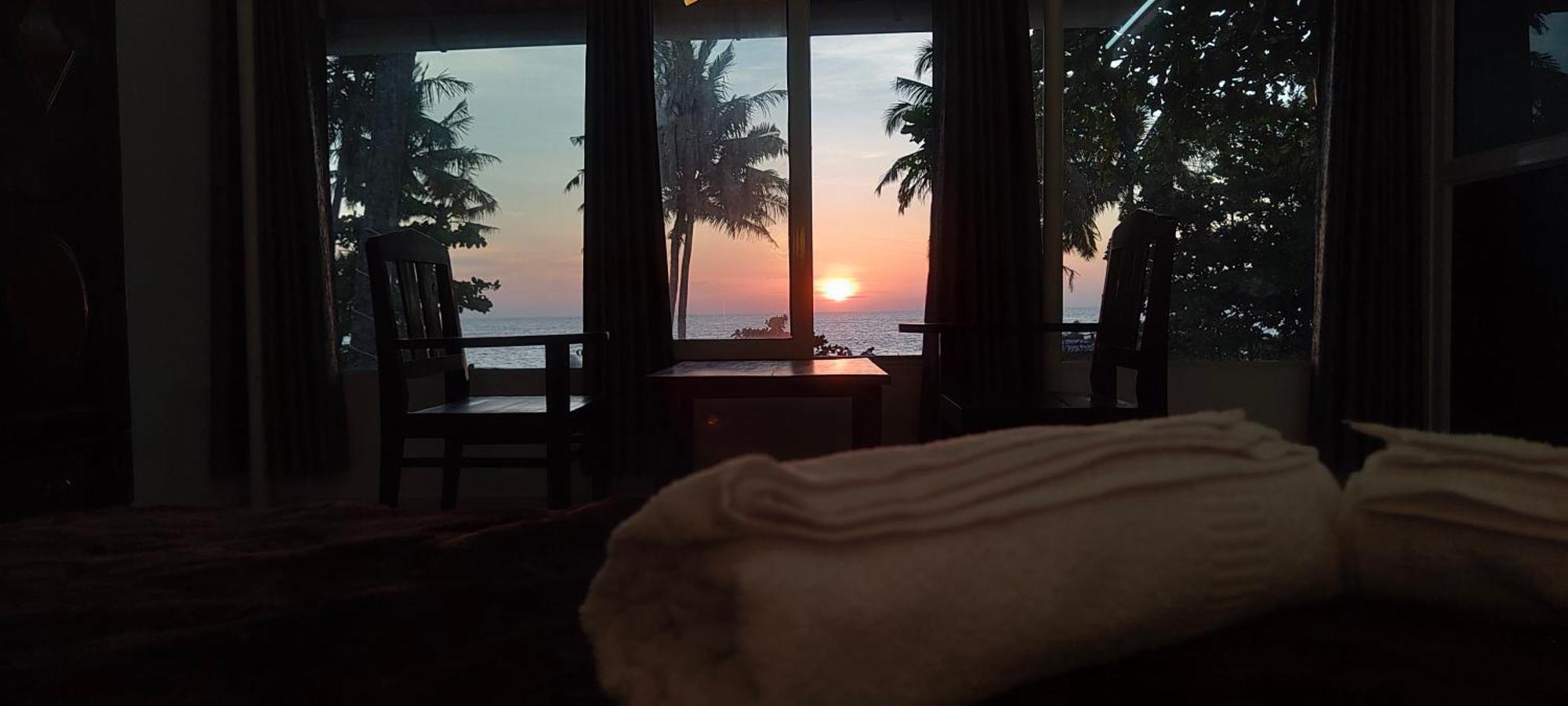 Marari Blue Whale Beach House Alappuzha Экстерьер фото