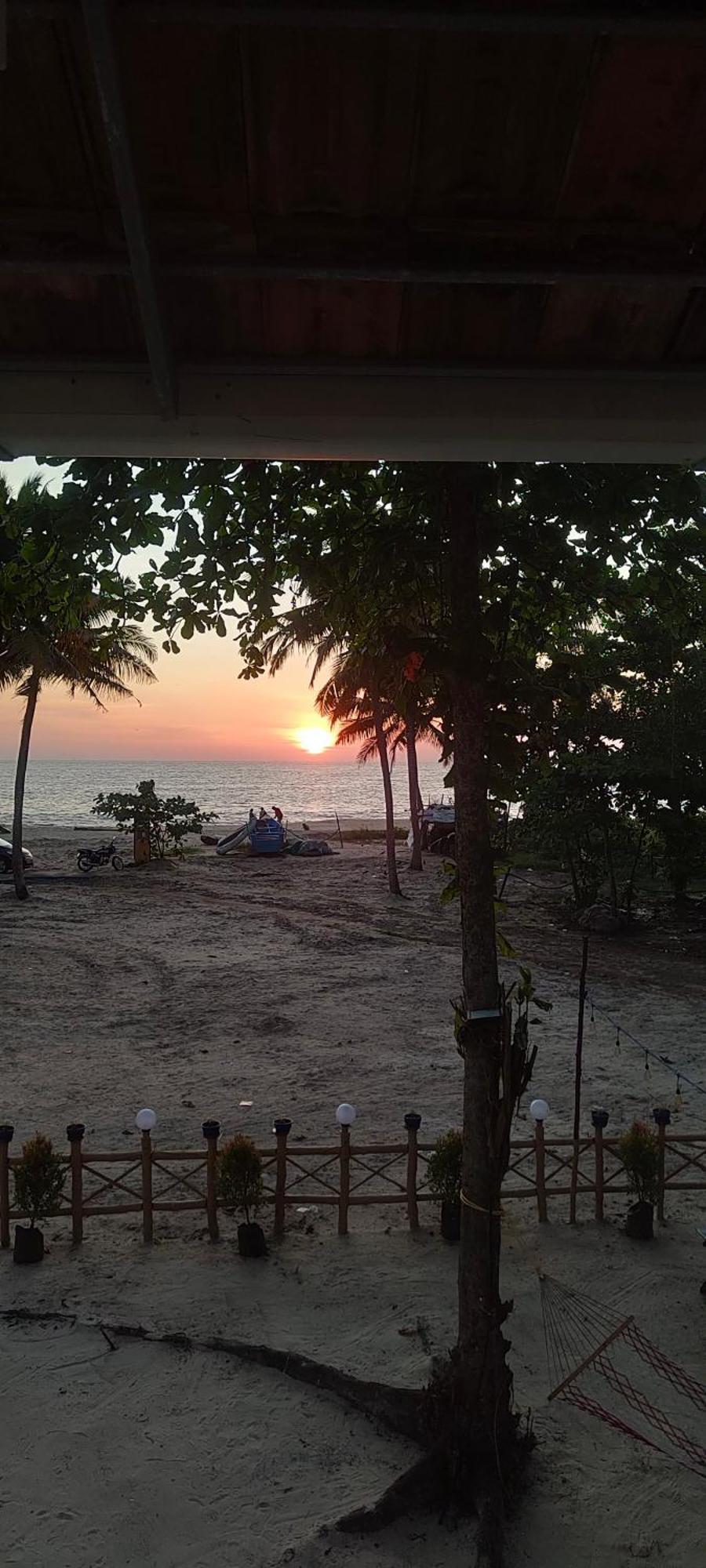 Marari Blue Whale Beach House Alappuzha Экстерьер фото