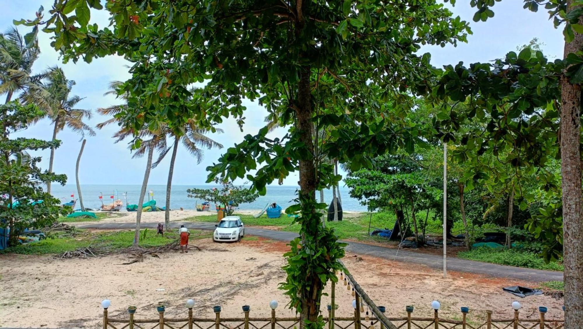 Marari Blue Whale Beach House Alappuzha Экстерьер фото